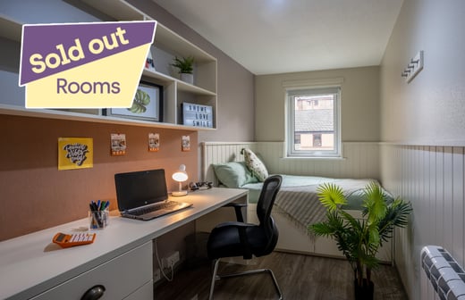 4 Bed Deluxe